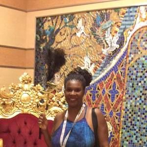 Meet your Posher, Sandrea